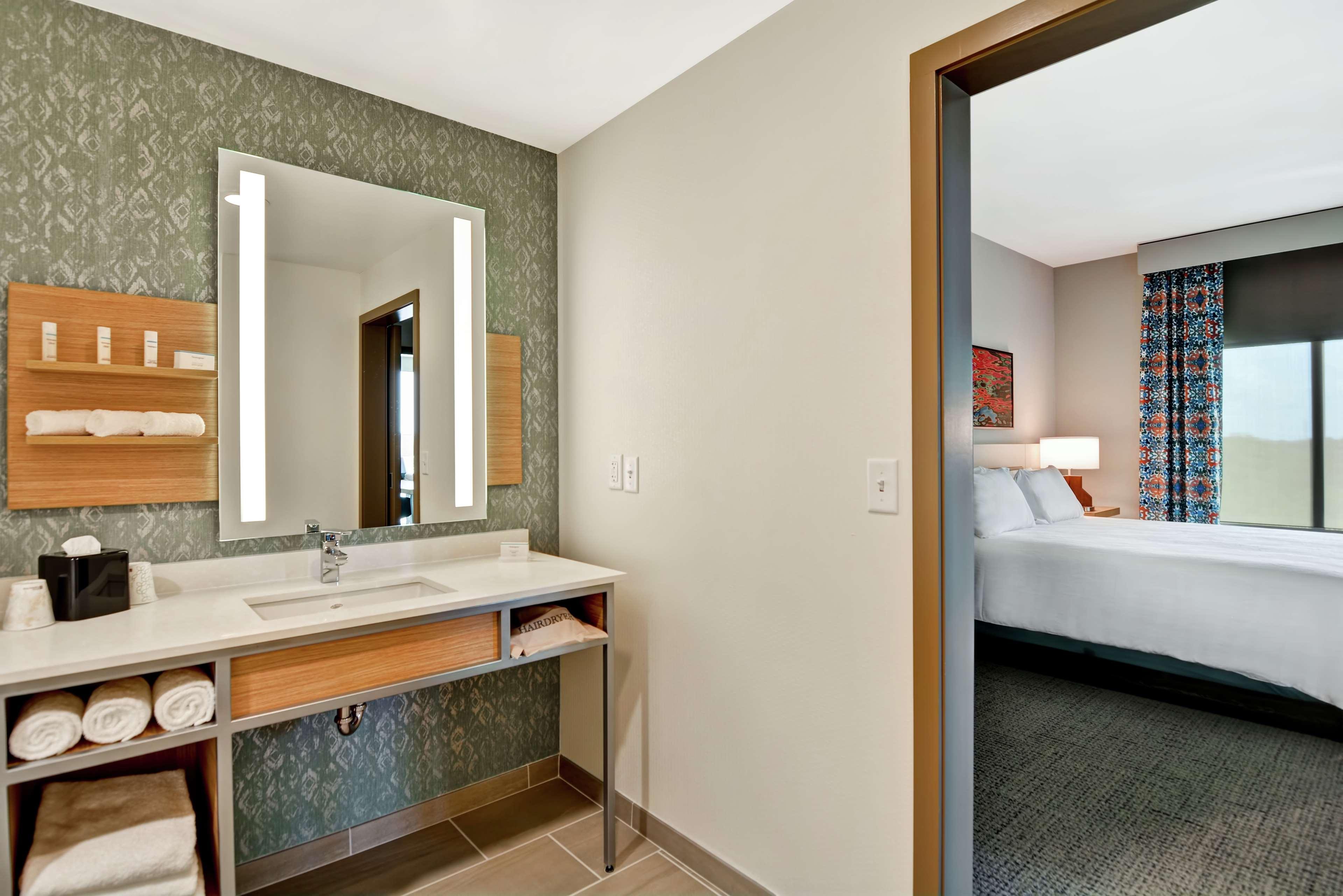 Hilton Garden Inn Biloxi Exterior photo