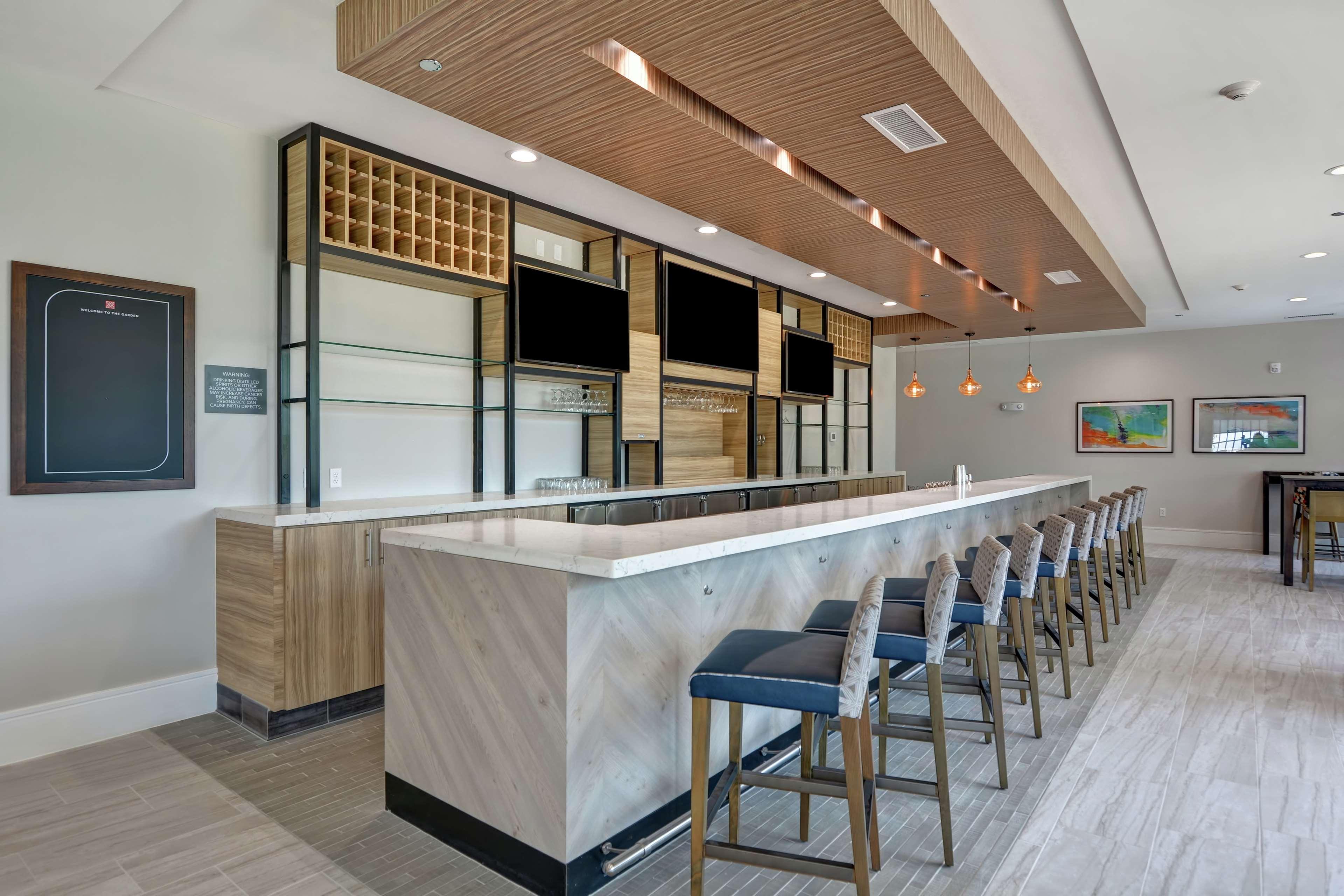 Hilton Garden Inn Biloxi Exterior photo