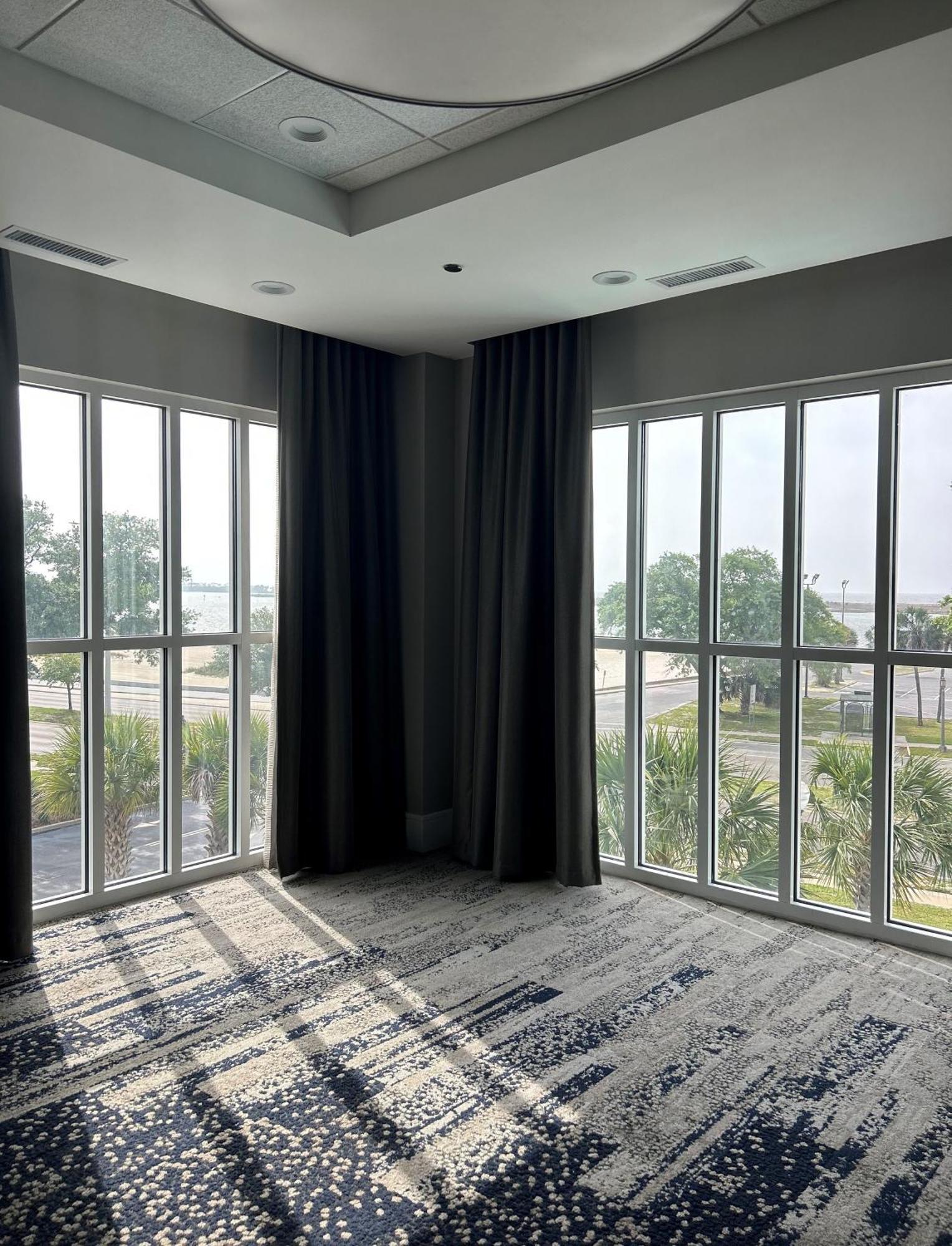 Hilton Garden Inn Biloxi Exterior photo